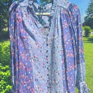 Chic Floral Blouse - Blue and Pink